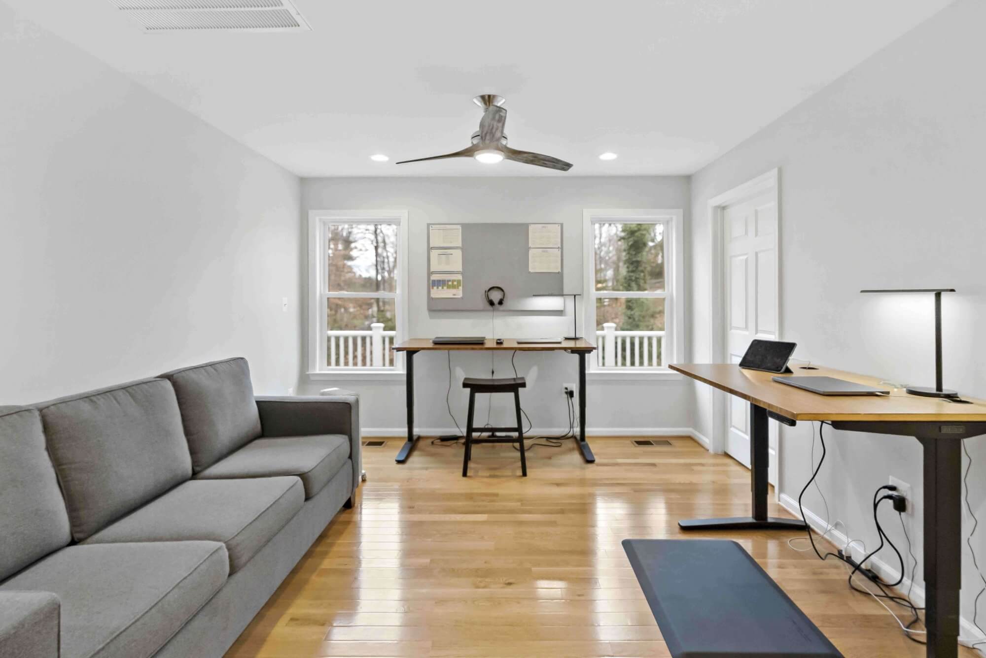 Study room with hardwood flooring