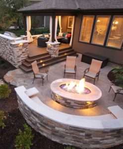 Outdoor fire pit patio