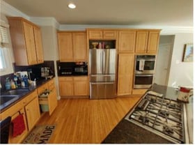 old kitchen prior to remodel