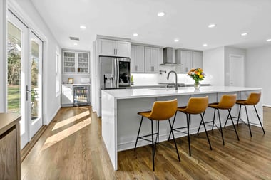 Gorgeous Contemporary Interior Remodel for Vienna Home 