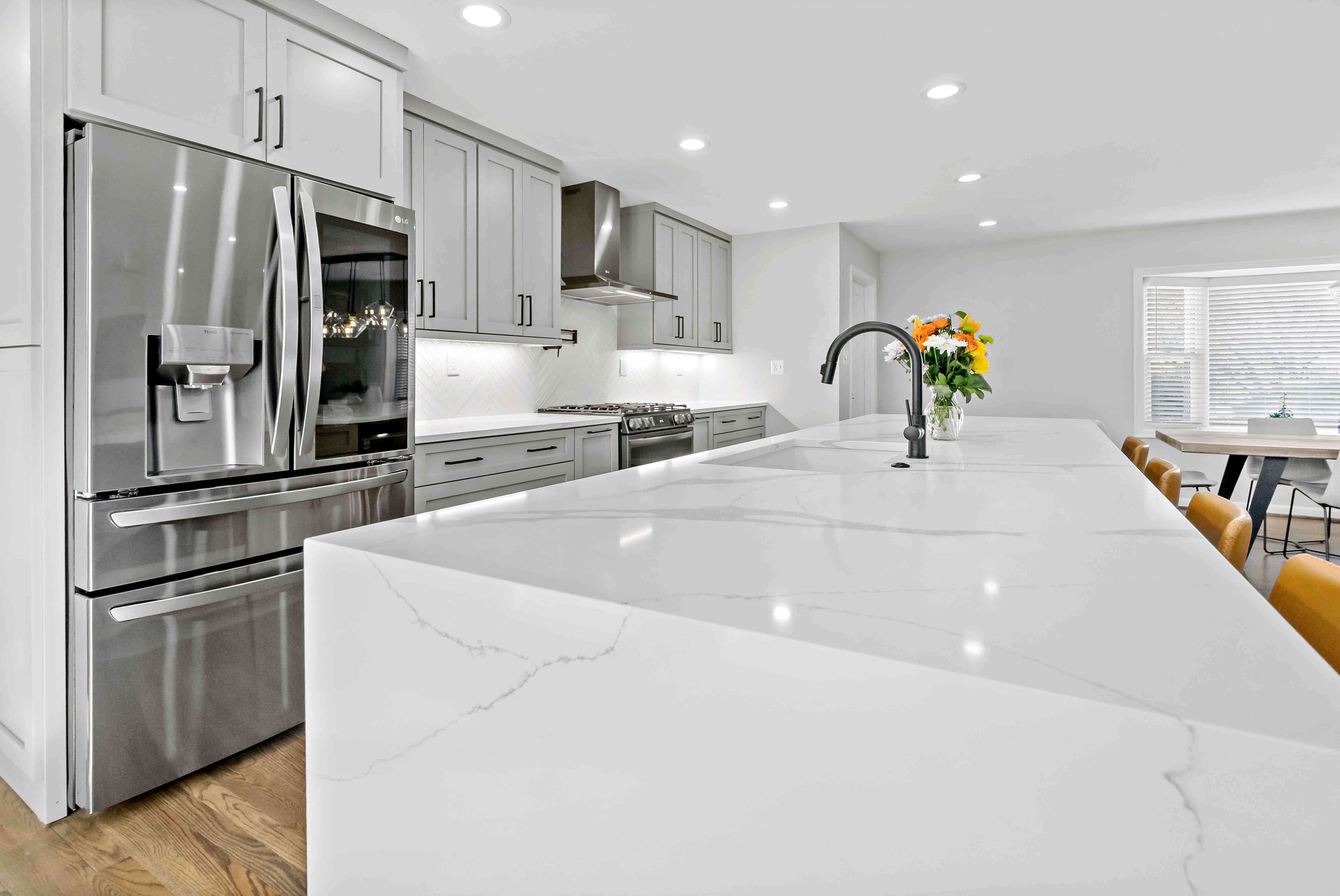 White marble countertop on kitchen island