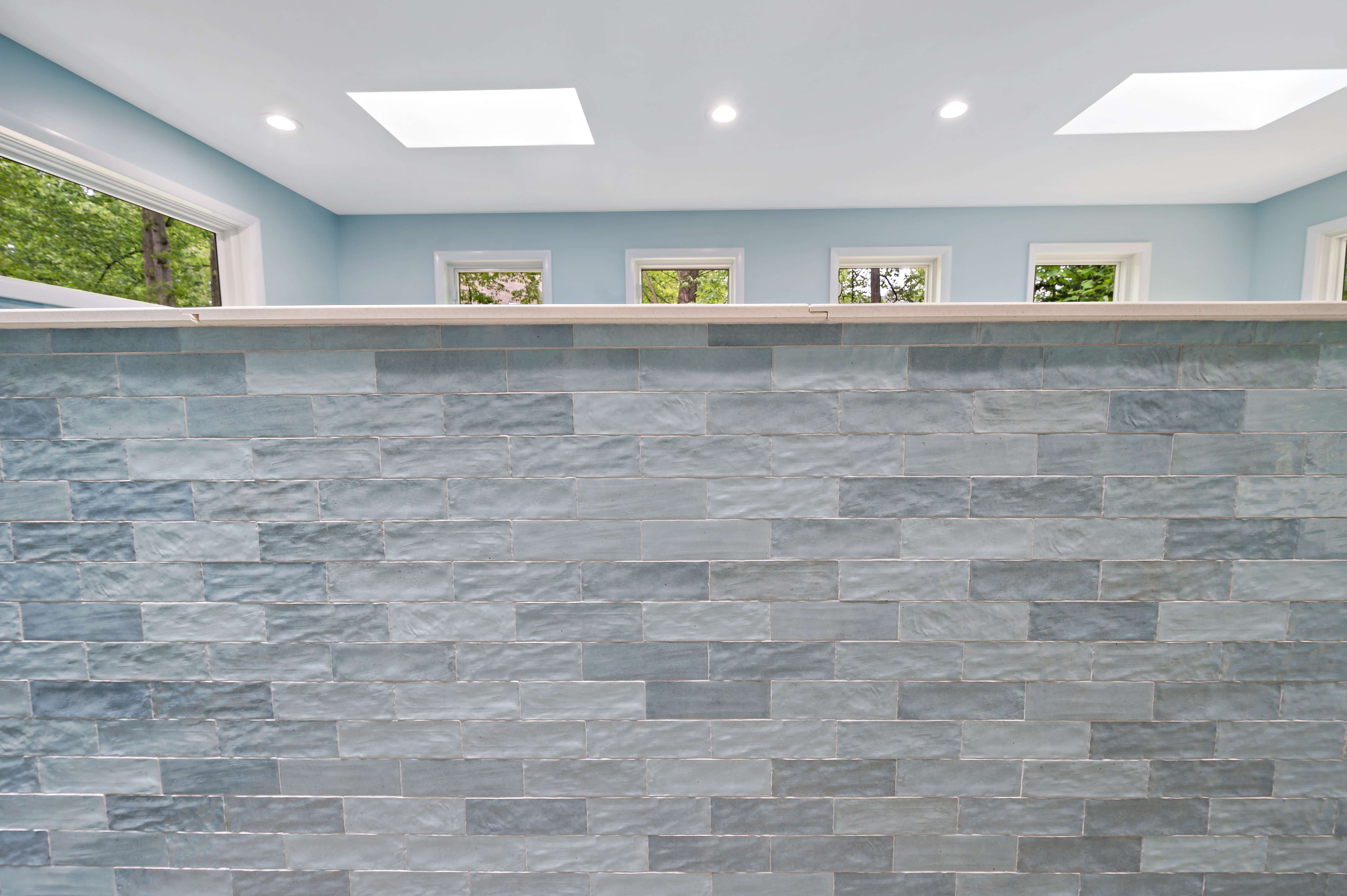 Multicolored grey Brick Tile