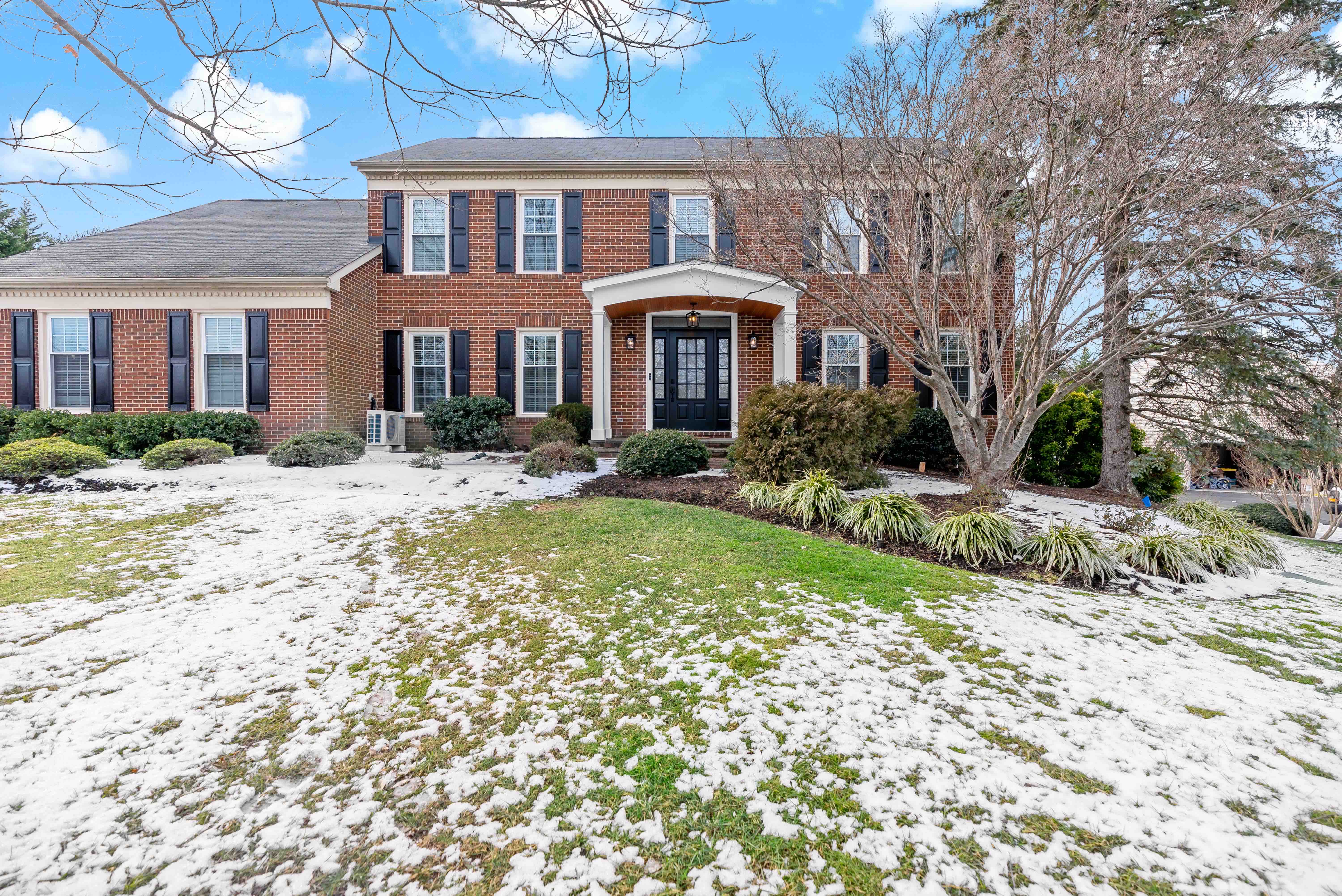 Front exterior of Herndon home