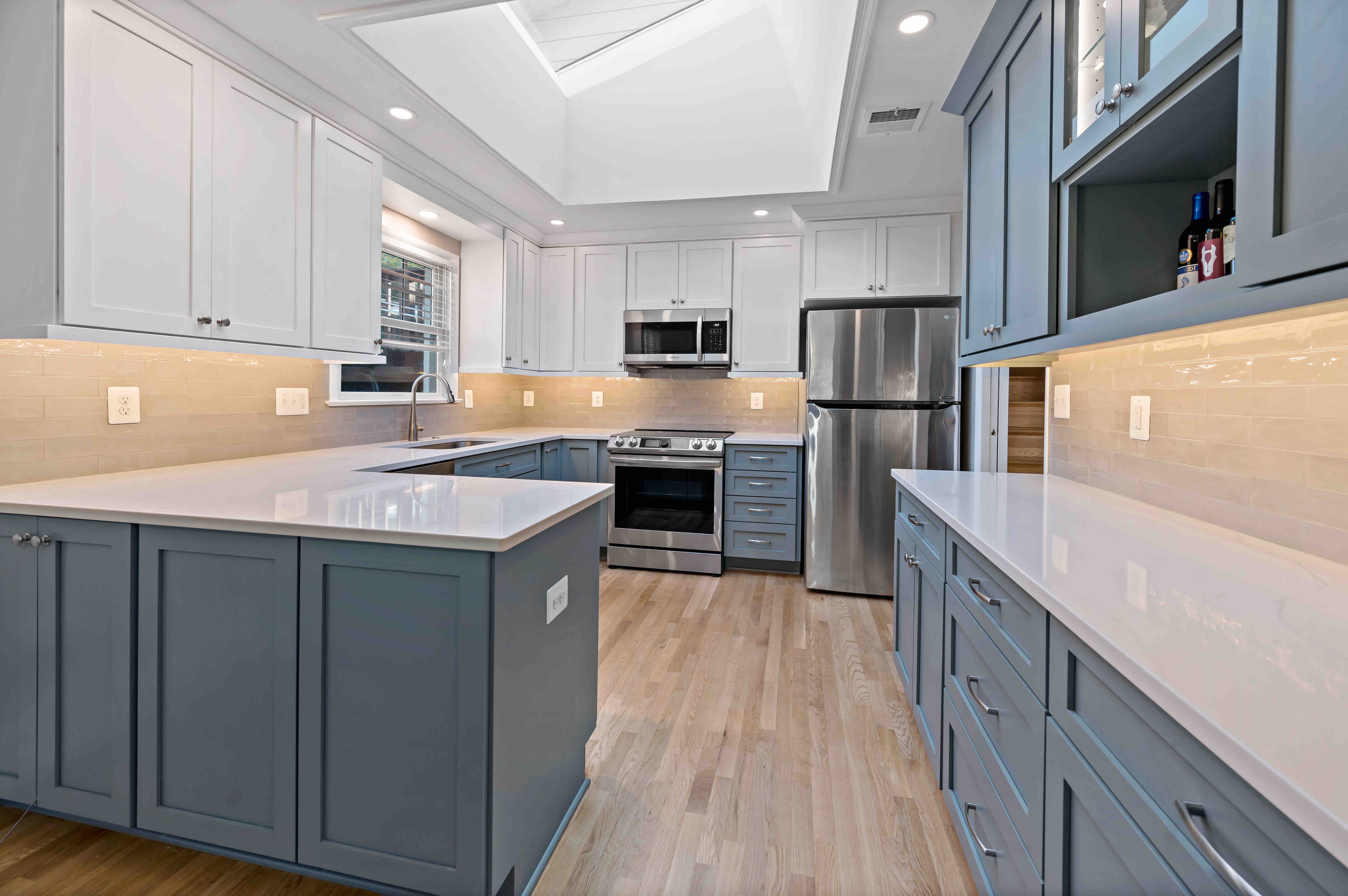 Ceiling vault cutout with skylight in kitchen