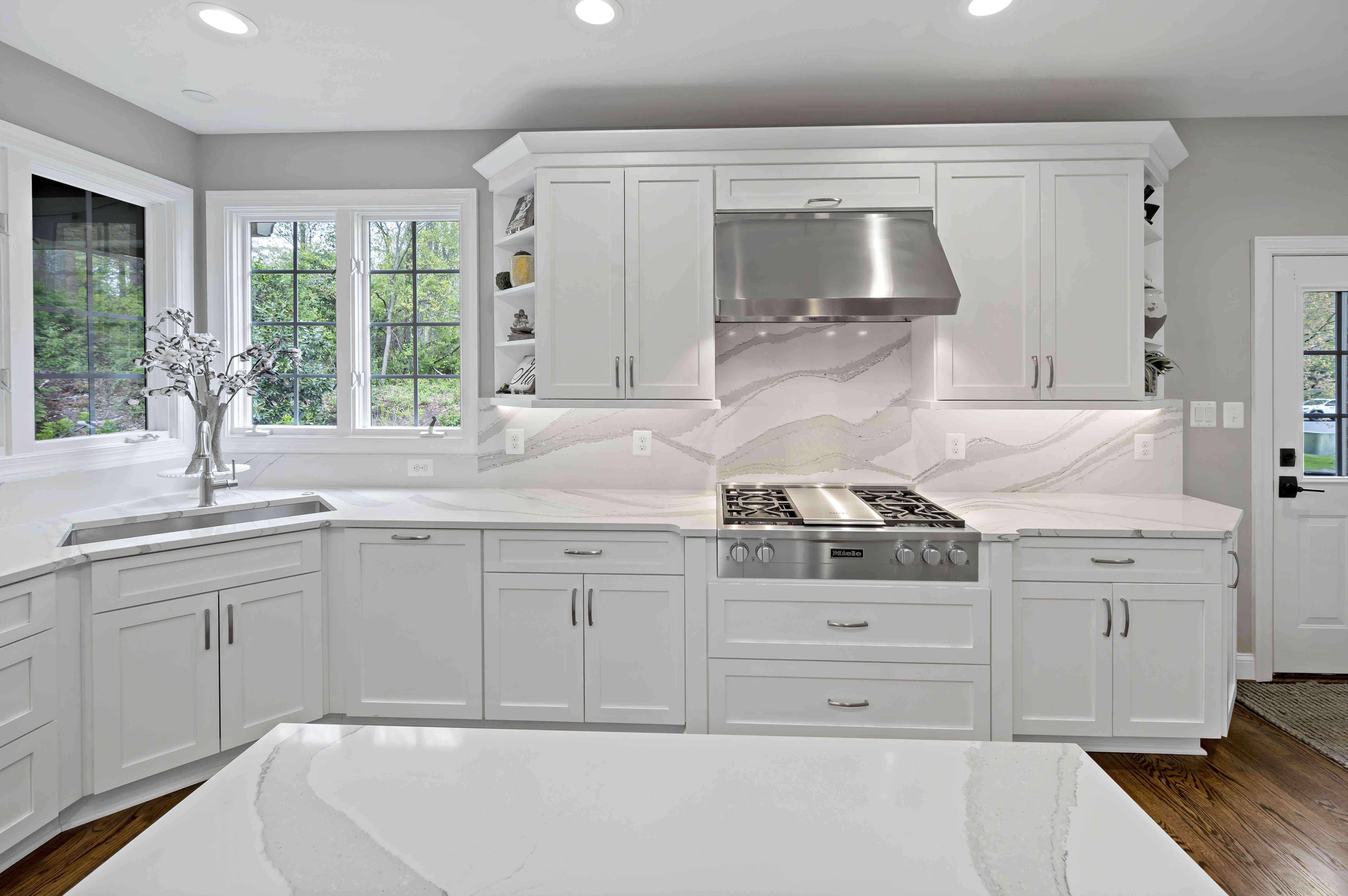 White Clean Line Kitchen