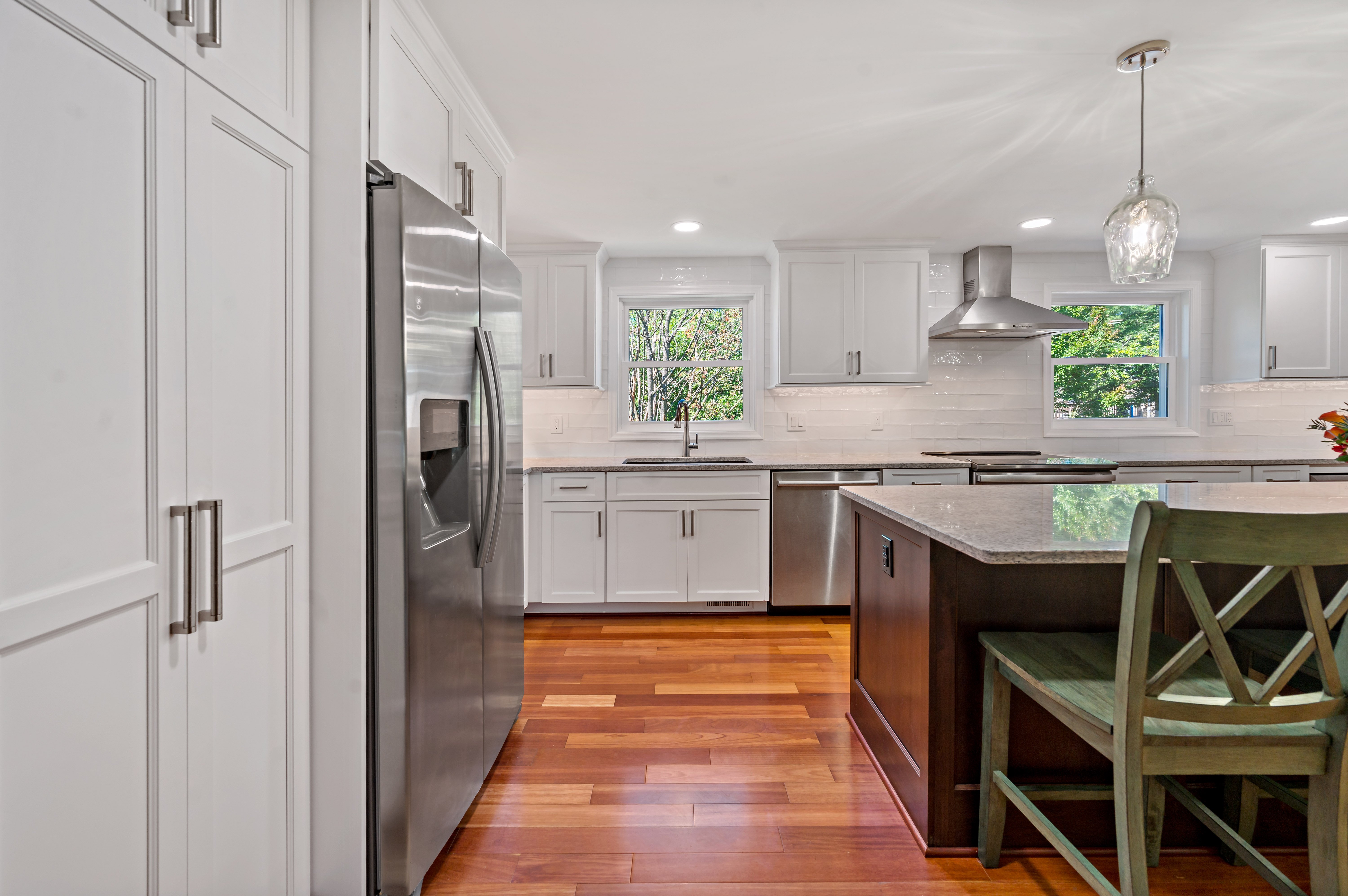 White Kitchen Cabinets