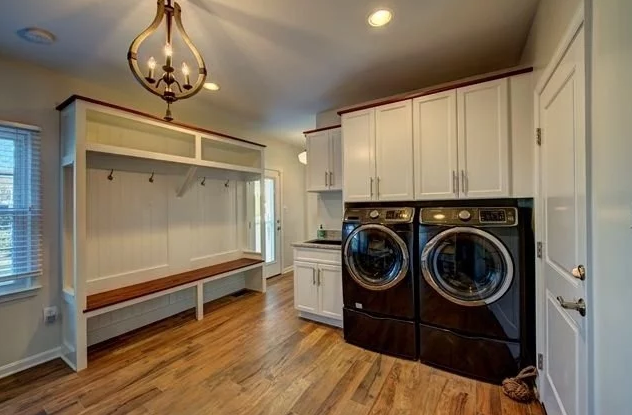 Herndon-Laundry-Mudroom-Combo-jpeg-640-427