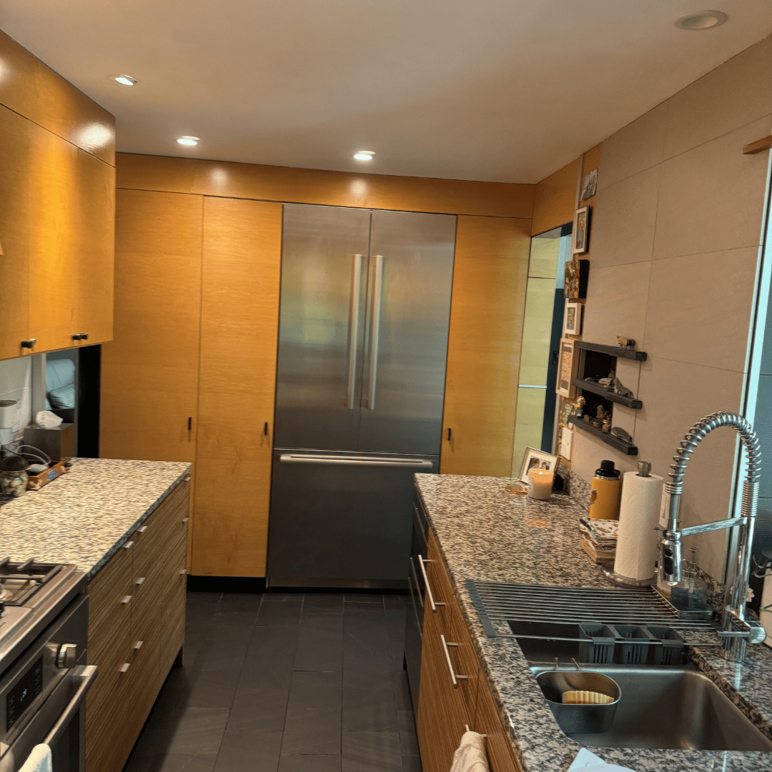 Dark, closed off kitchen before remodel