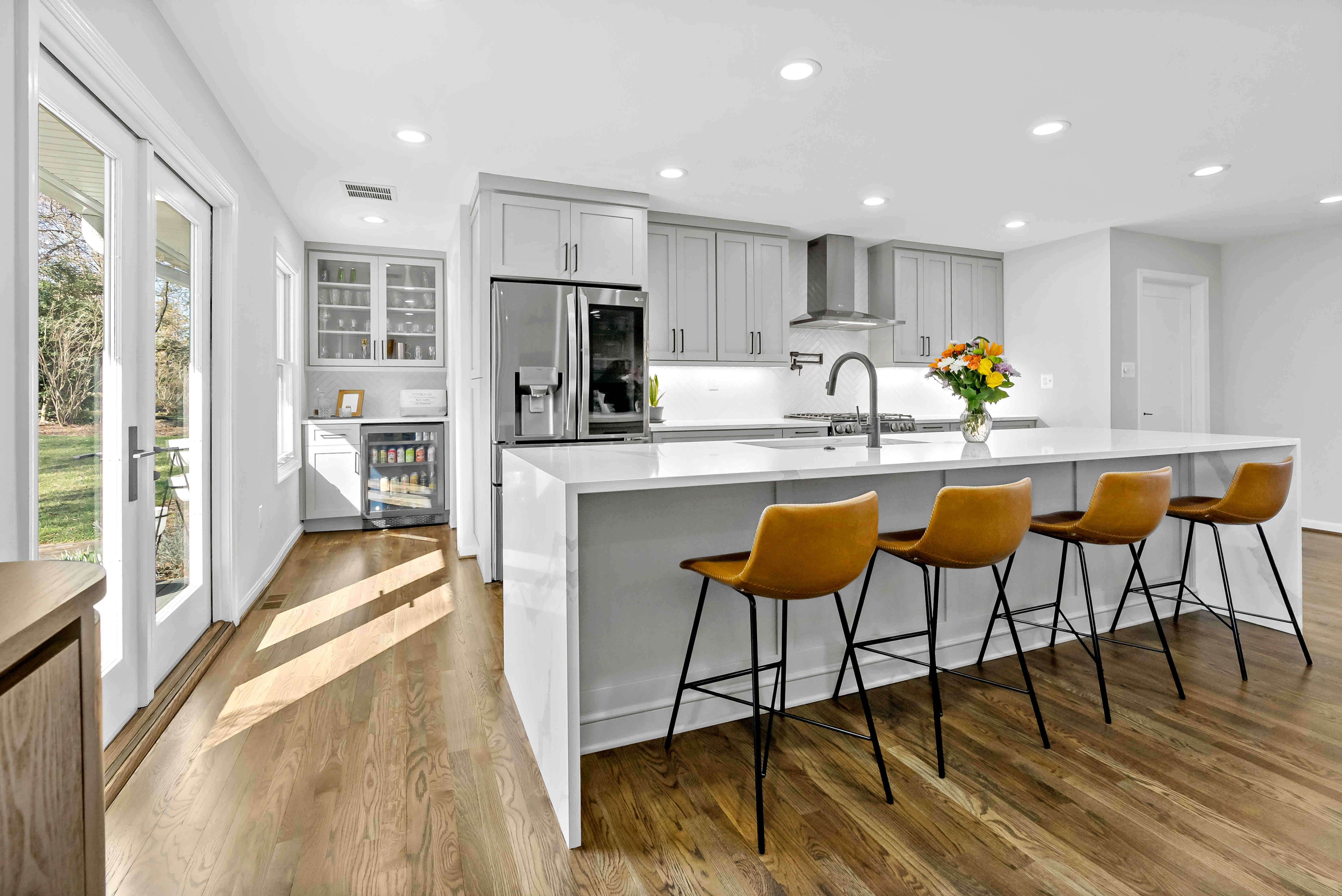 Gorgeous Contemporary Interior Remodel for Vienna Home 