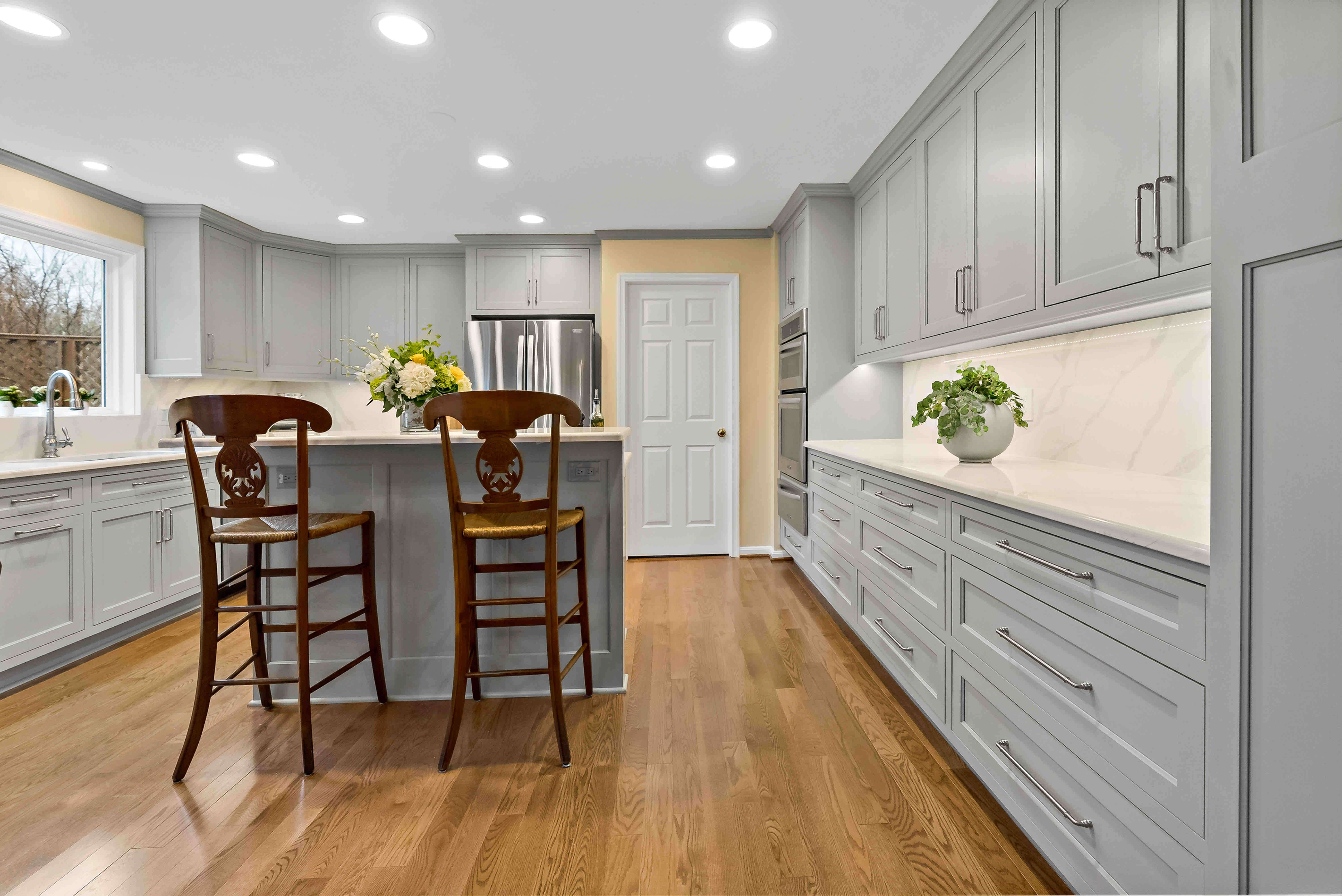 Reston Kitchen Receives Beautiful Contemporary Remodel 