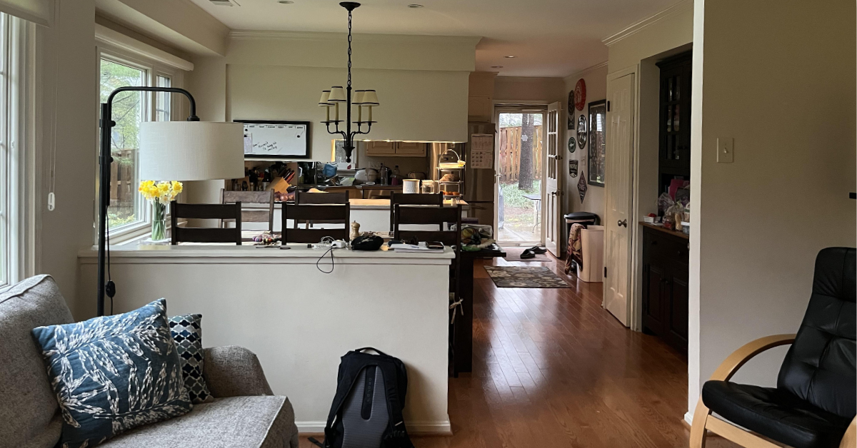 Rainhart living and kitchen before (2)