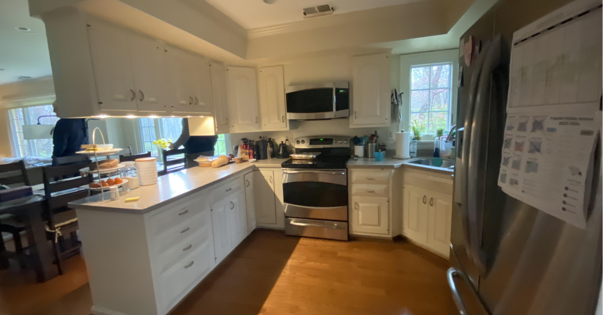 Rainhart living and kitchen before Rainhart living and kitchen before